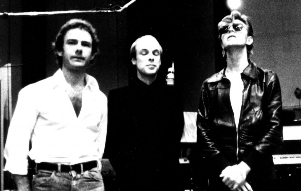 Robert Fripp, Brian Eno y David Bowie durante la grabación de "Heroes"