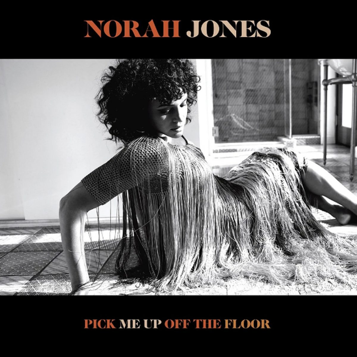 Norah Jones – Pick Me Up Off the Floor